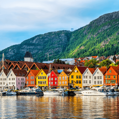 Norvège maison de couleurs alignées